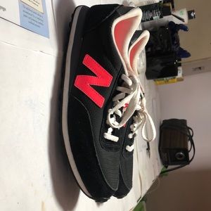 New Balance sneakers women’s. Like new.